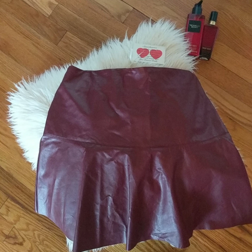 💕Burgundy Skirt